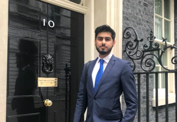 Fast streamer Osama standing outside the number 10 Downing Street door